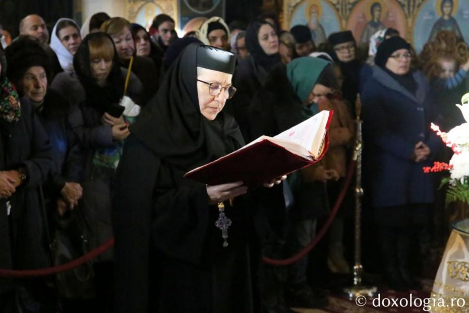 Stavrofora Iosefina Giosanu, stareța Mănăstirii Văratec / Foto: Flavius Popa Stavrofora Iosefina Giosanu, stareța Mănăstirii Văratec / Foto: Flavius Popa