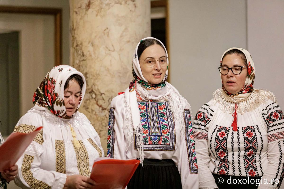 Parohia Ionășeni – Colindători la Reședința Mitropolitană 2024