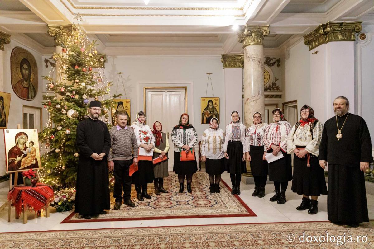 Parohia Ionășeni – Colindători la Reședința Mitropolitană 2024